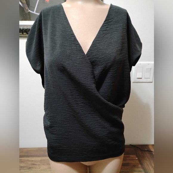 ZARA | Black Draped Drop V Crossed Wrap Short Sleeve Top | Size Medium - Picture 1 of 5